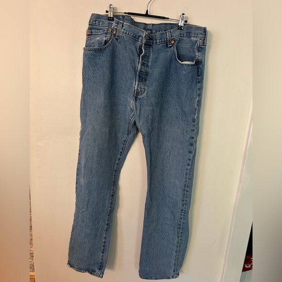 Vintage men’s Levi’s 501 fly button jeans, USA made - Picture 1 of 8